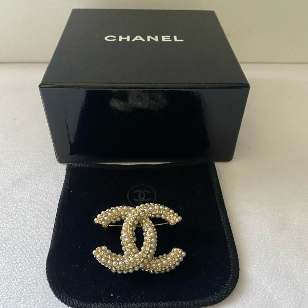 CHANEL Gold Pearl Brooch